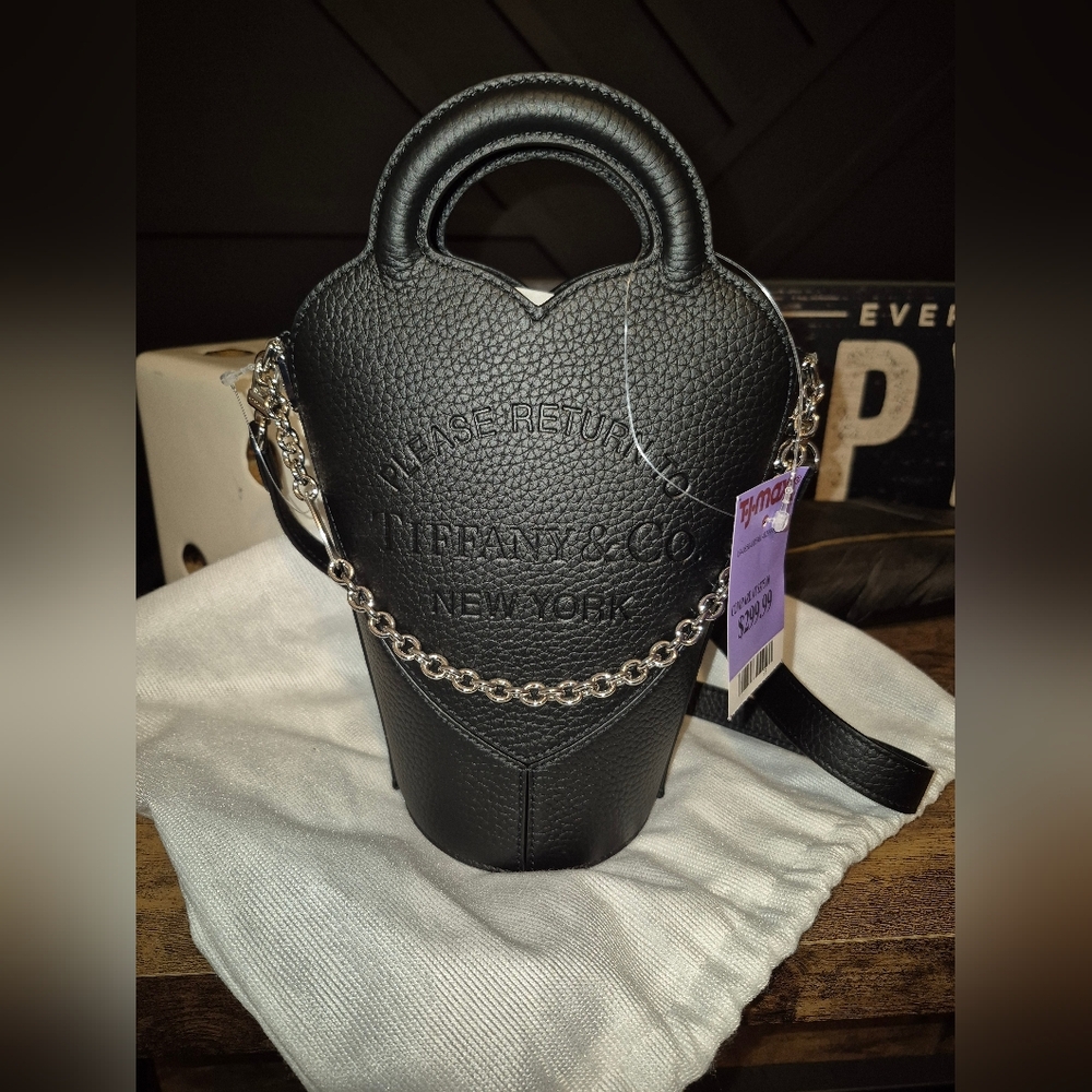 🔥 VIRAL TikTok Find 🔥Tiffany & Co. Black Mini Bucket Bag